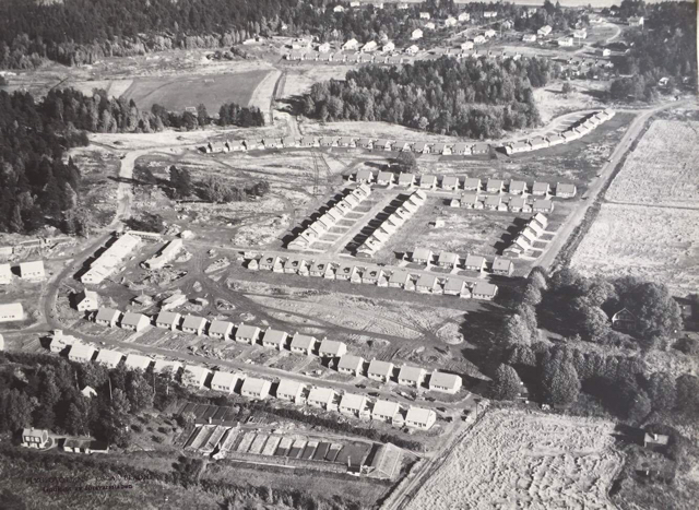 Flygfoto &ouml;ver EllaG&aring;rd 60-tal av Oscar Bladh, godk&auml;nt av f&ouml;rsvarsstaben